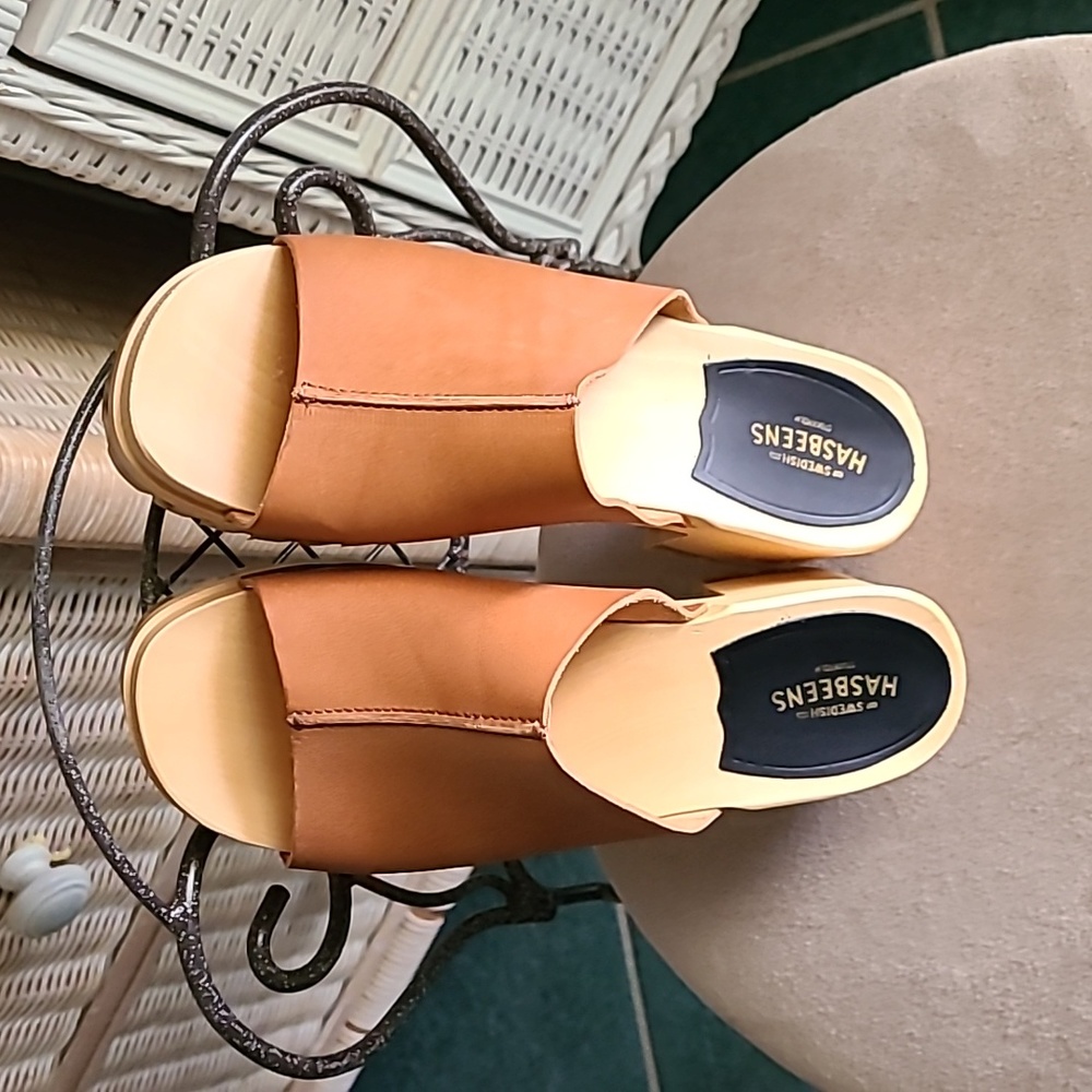 Clogs - Picture 2 of 4